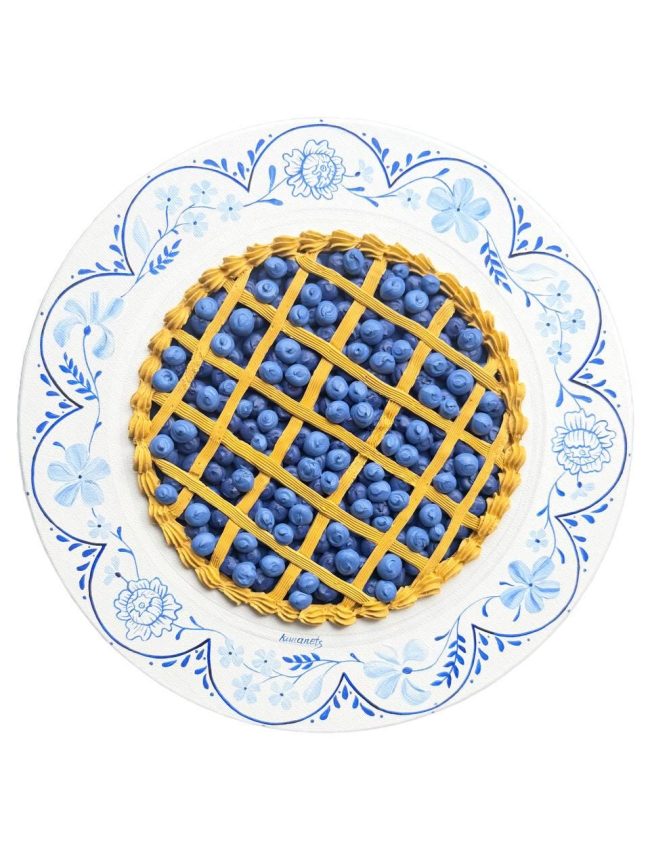 Textured impasto oil painting of a blueberry pie by Christina Kunanets